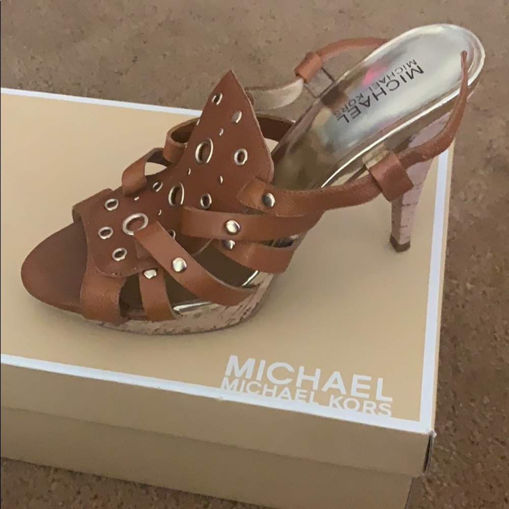 Michael kors Leather laci Platform open toed, 3 in